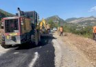 Büyükşehir Belediyesi’nin Çamlıyayla’daki Yol İyileştirme Çalışmaları Sürüyor
