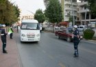 Büyükşehir Zabıta  Ekipleri, Tarsus’ta Toplu Taşıma Araçlarına Yönelik Denetimlerini Sürdürüyor