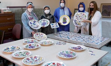 ÇİNİ KURSU MEYVELERİNİ VERDİ