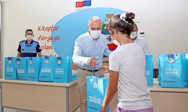 Gültak’tan Öğrencilere Kırtasiye Desteği