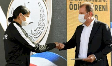 Seçer: “Mersin, Sporda Başarıdan Başarıya Koşabilecek Bir Kent”