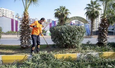 Mersin Büyükşehir Ekipleri, Sokağa Çıkma Yasağında Da Çalıştı