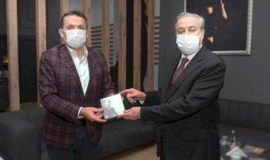 Vali Ali İhsan Su, Ahmet Yeşil Sergisini Gezdi