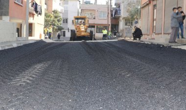 Toroslar'da Asfalt Çalışmaları Memnuniyet Yaratıyor