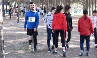Toroslar'da Sporcular, Kurtuluş Coşkusuyla Koştu