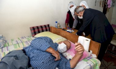 Hem Belediye Başkanlığını Sürdürüyor Hemde Doktorluğunu