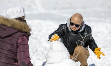 Özel Gereksinimli Çocuklara Kar Sürprizi
