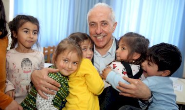 Akdeniz Belediye Başkanı Gültak’tan 23 Nisan Mesajı