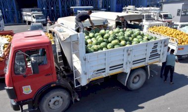 Vatandaşa 10 Ton Karpuz  Ücretsiz Dağıtıldı