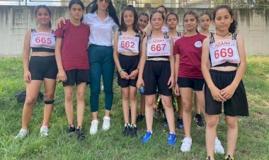 Geleceğin  Kadın  Sporcuları  Başarıya  Koşuyor