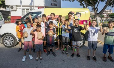 Vahap Amcalarının Çocuklara Sürprizleri Sürüyor