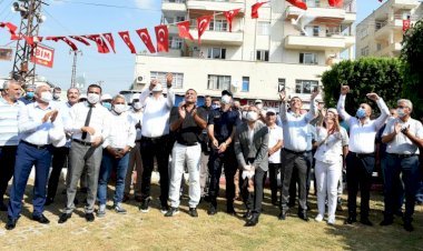 Tarsus’ta Barışın  Simgesi  Beyaz  Güvercinler  Gökyüzüne  Salındı