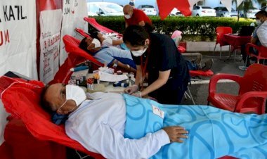 Duyarlı  MESKİ Çalışanlarına Kızılay'dan Madalya