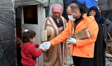 Büyükşehir’den Mevsimlik Tarım İşçilerine Çorba, Çocuklara Süt İkramı