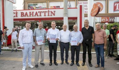 BAŞKAN SEÇER, MEZİTLİ ESNAFINI ZİYARET ETTİ, HAYIRLI İŞLER DİLEDİ