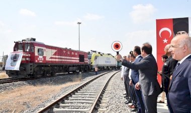 PAKİSTAN’A İYİLİK TRENİ TARSUS’TAN KALKTI