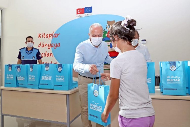Gültak’tan Öğrencilere Kırtasiye Desteği