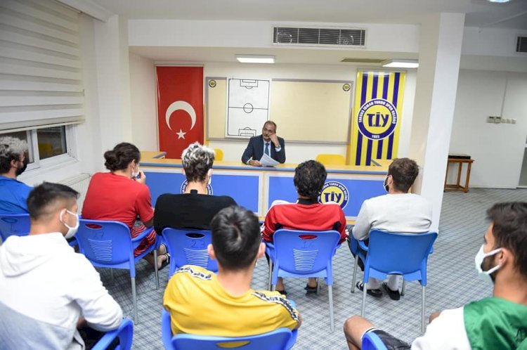 ” Tarsus Belediye Başkanı Haluk Bozdoğan Tiy Takımına Moral Ziyareti Yaptı