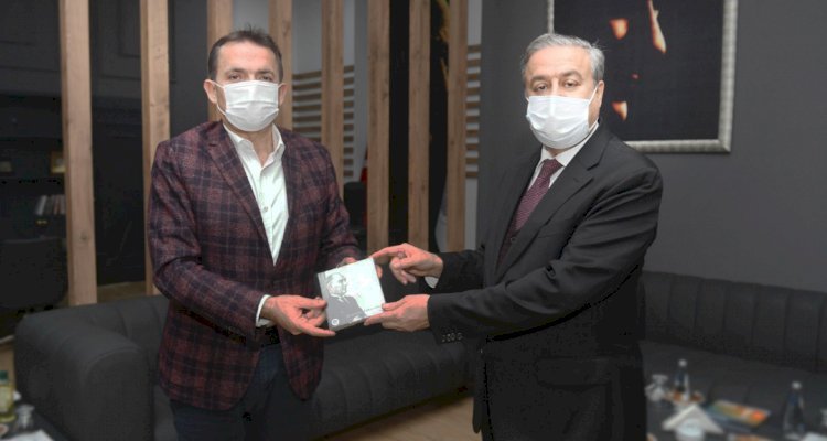 Vali Ali İhsan Su, Ahmet Yeşil Sergisini Gezdi