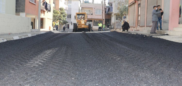 Toroslar'da Asfalt Çalışmaları Memnuniyet Yaratıyor