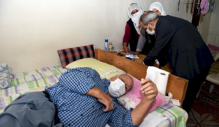 Hem Belediye Başkanlığını Sürdürüyor Hemde Doktorluğunu
