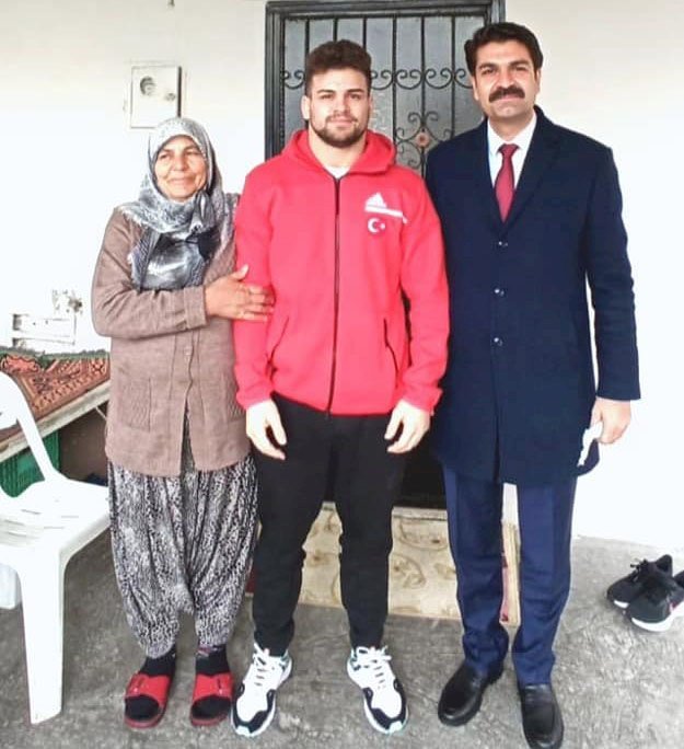 Tarsuslu Güreşçiye Ziyaretler