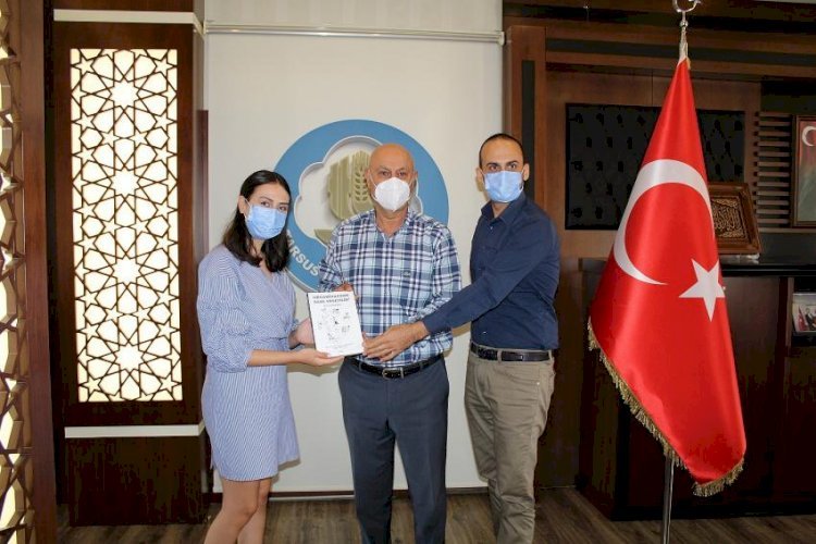 Tarsus Ticaret Borsası Başkanı Murat Kaya’ya İlk Kitap Takdimi
