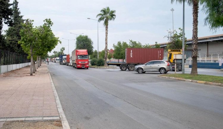 MIP, Mersin Limanı Girişinde Bekleyen Tırlarla İlgili Açıklama Yaptı