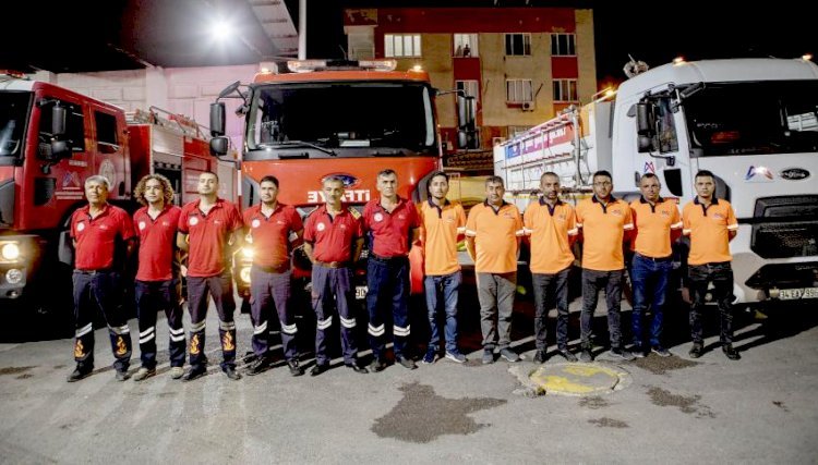 Mersin Büyükşehir Ekipleri, Sele Teslim Olan Şehirler İçin Yola Çıktı