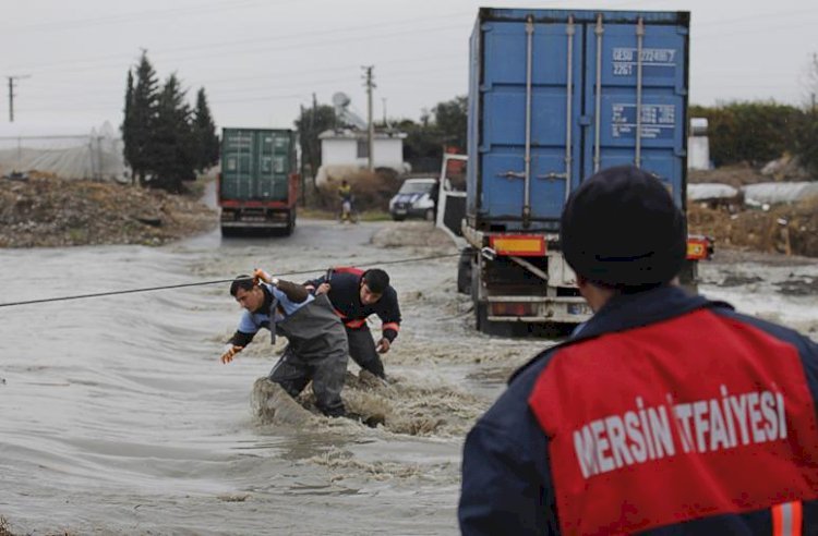 Mersin Büyükşehir İtfaiyesi, 8 Ayda 15 Bin 993 Görevi Yerine Getirdi