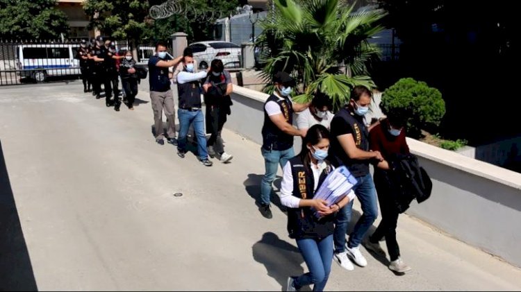 Mersin’de Kurdukları Sanal Jigolo Sitesiyle 182 Kişiyi 1 Milyon 100 Bin TL Dolandırdılar