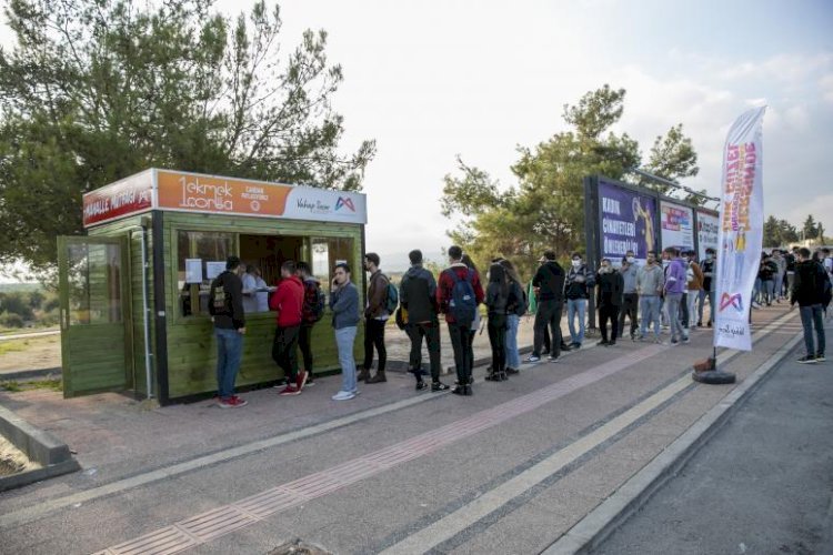 “1 Ekmek  1 Çorba Ve “Mahalle  Mutfakları” Üniversite Önlerinde