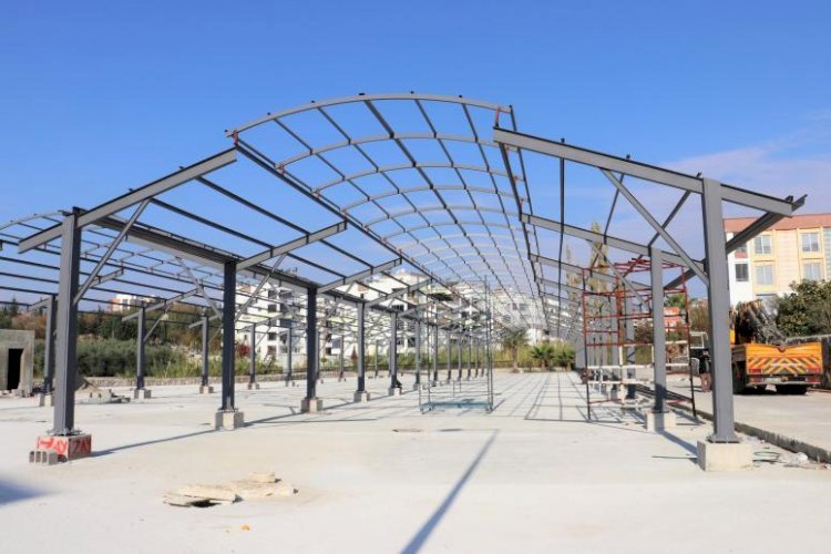 Toroslar Belediyesi’nden, Yalınayak Ve Mustafa Kemal Mahalleleri’ne Kapalı Semt Pazarı