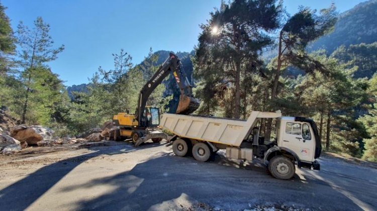 Aşırı Yağışlar Nedeniyle Aşınma Oluşan Köprüde Güçlendirme Çalışması Yapıldı