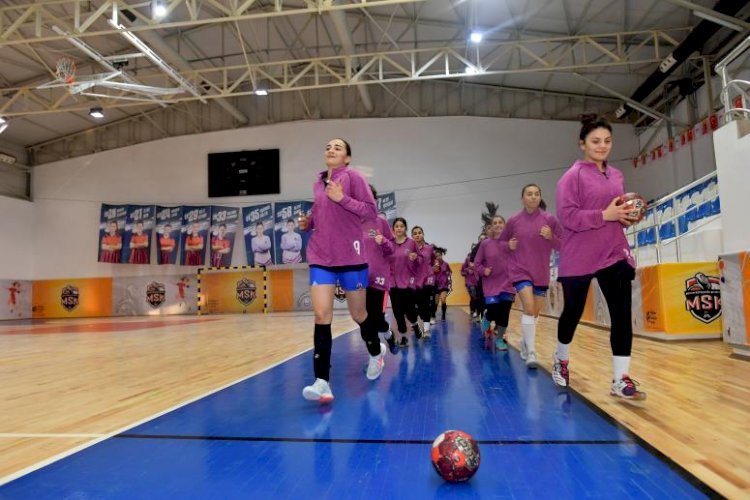 Kadın Hentbol Takımı Bu Hafta Elazığ'ı Mersin'de Ağırlayacak