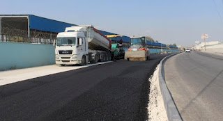 BÜYÜKŞEHIR ASFALT EKIPLERI AKDENIZ ILÇESI ÖZGÜRLÜK MAHALLESINDE