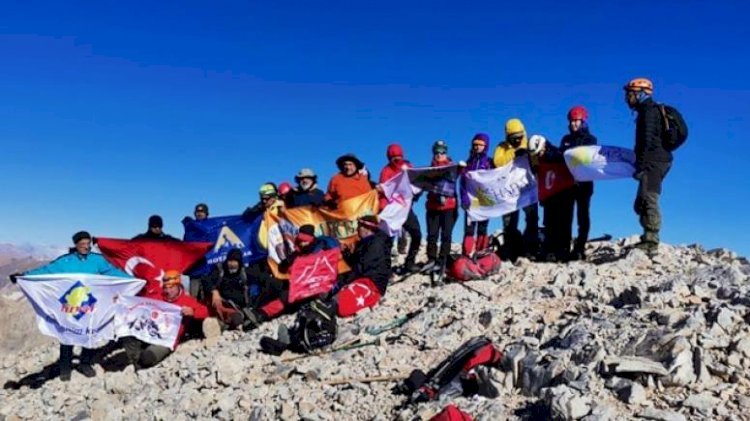 Mersin Büyükşehir’in Ana Sponsorluğunda Medetsiz Zirvesine Ulaştılar
