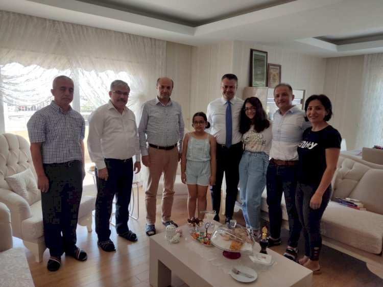 LGS SINAVINDA TÜM SORULARI DOĞRU CEVAPLAYAN ÖĞRENCİYE KAYMAKAMDAN ÖDÜL