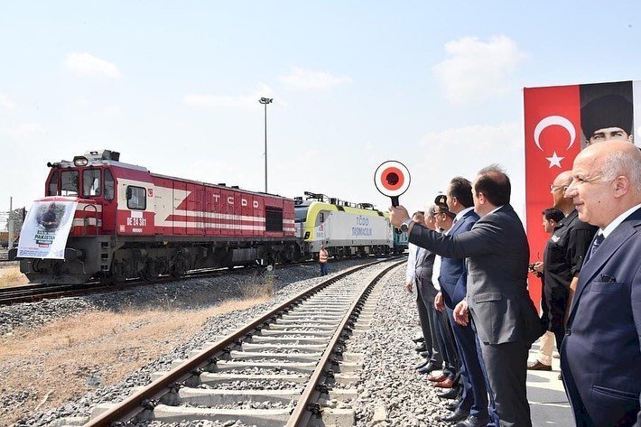 PAKİSTAN’A İYİLİK TRENİ TARSUS’TAN KALKTI